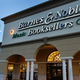 Image for article titled Woman Gives Birth in a Bookstore, Proves Bookstores Are Still Useful